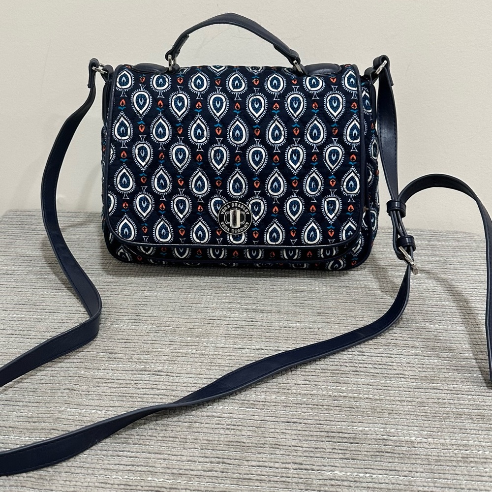 Vera Bradley Navy Blue Spade Crossbody‎ Purse with metal clasp Leather Strap